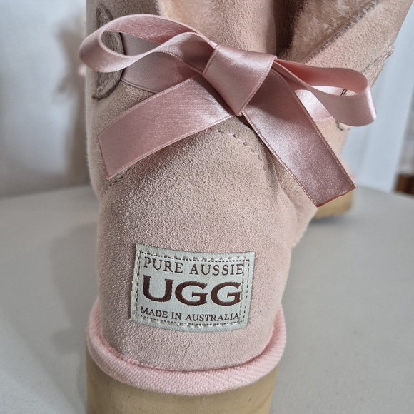 UGG Australian Pink Merino Sheepskin Platform Mini Boots with Silk Bow - Size 9 - Picture 12 of 16